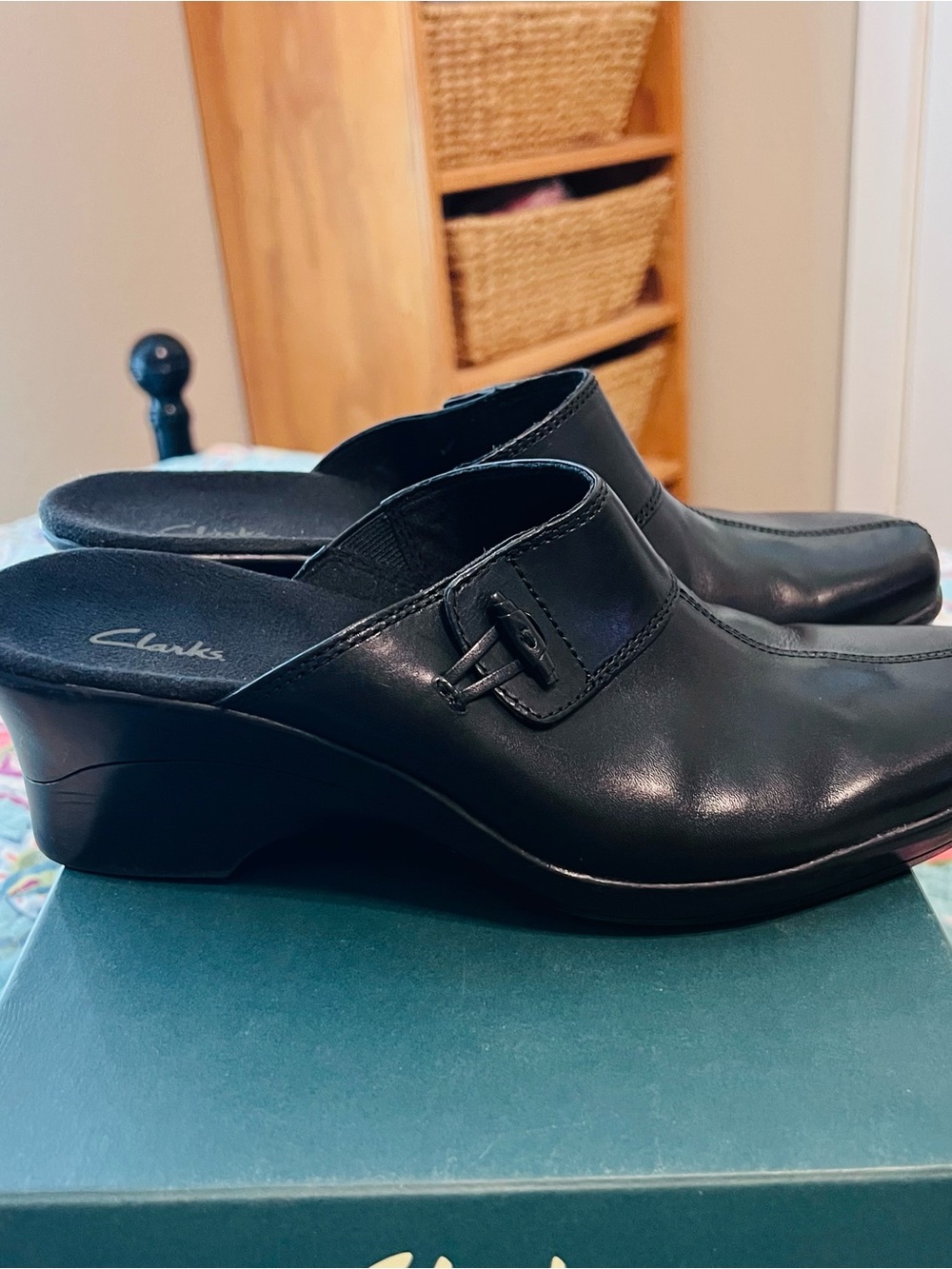 Clarks 78667 Women's Size 9M Slip On Clog Shoes Black - Picture 2 of 6